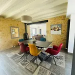 Propriete*piscine*sarlat * 萨尔拉拉卡内达